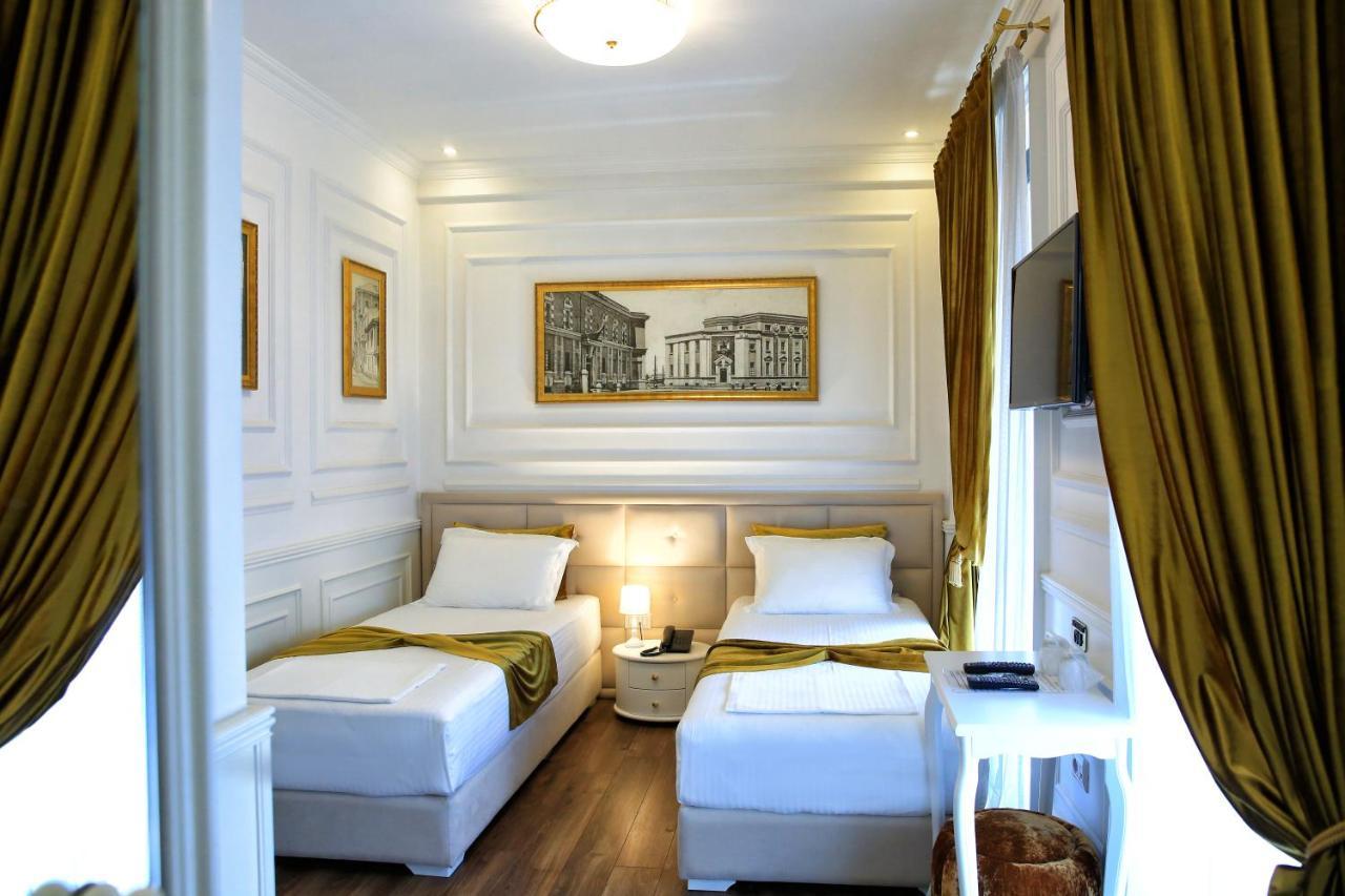 Eler Hotel Тирана Екстериор снимка