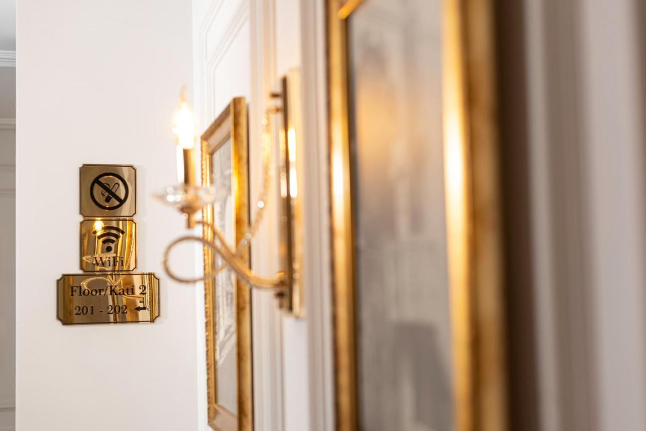 Eler Hotel Тирана Екстериор снимка