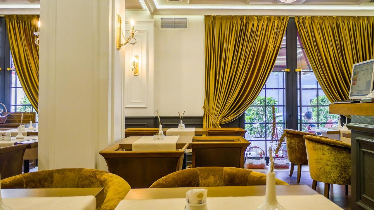 Eler Hotel Тирана Екстериор снимка